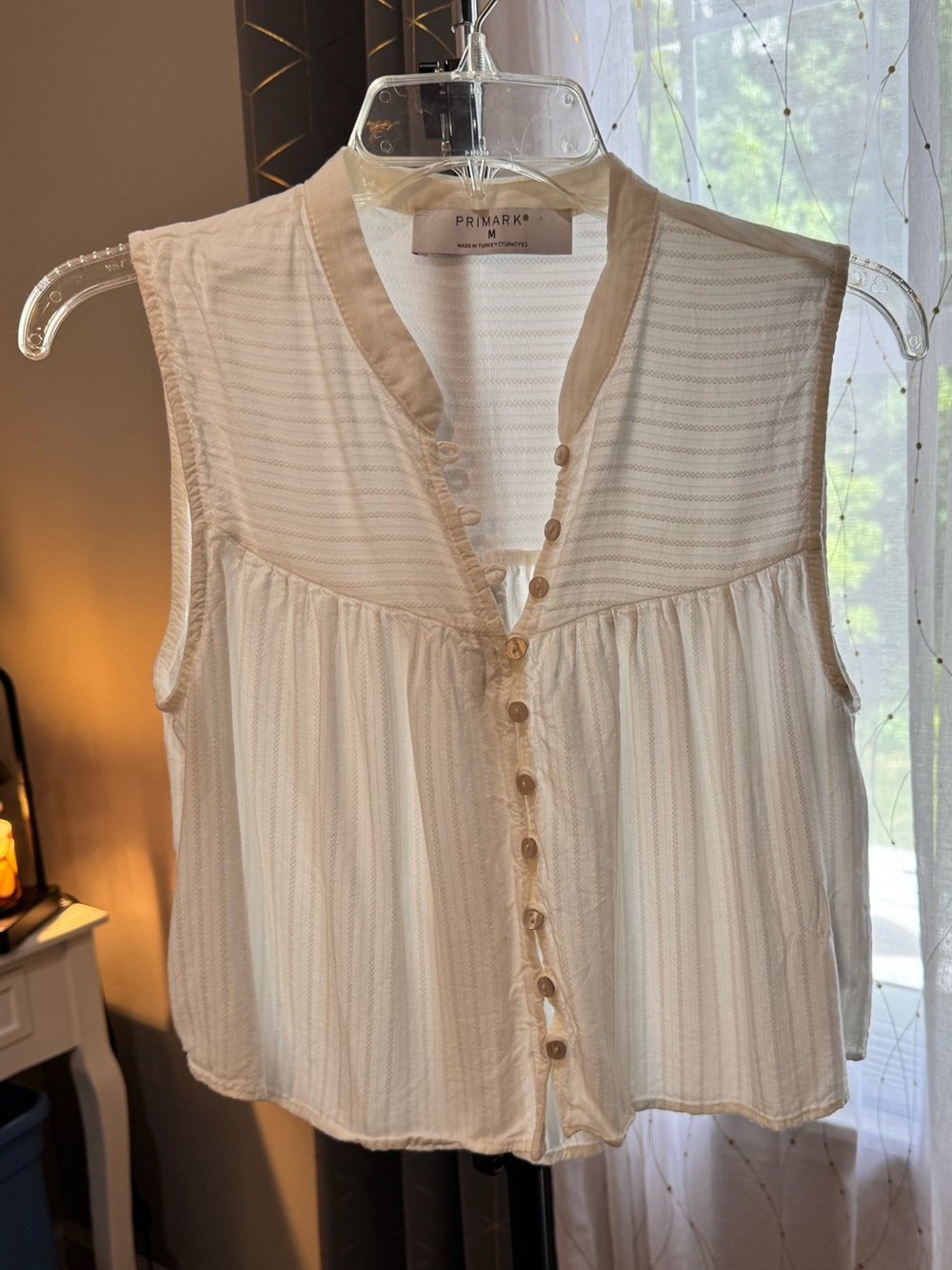 NWOT Primark White/Cream Sleeveless Button-Up Blouse